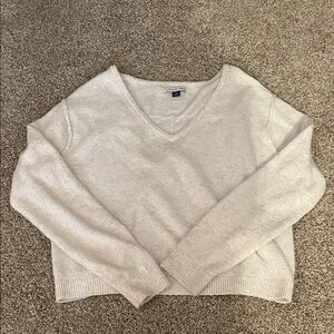 American Eagle Cream V-Neck Sweater